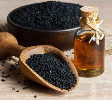 خواص روغن سیاه دانه برای درد مفاصل و کمر درد | سیما زارع